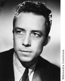 Albert Camus, Studio Harcourt, 1945
