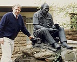 Jeremy with Louis Leakey’s memorial statue outside the Kenyan Museum prior to him giving his launch presentation.